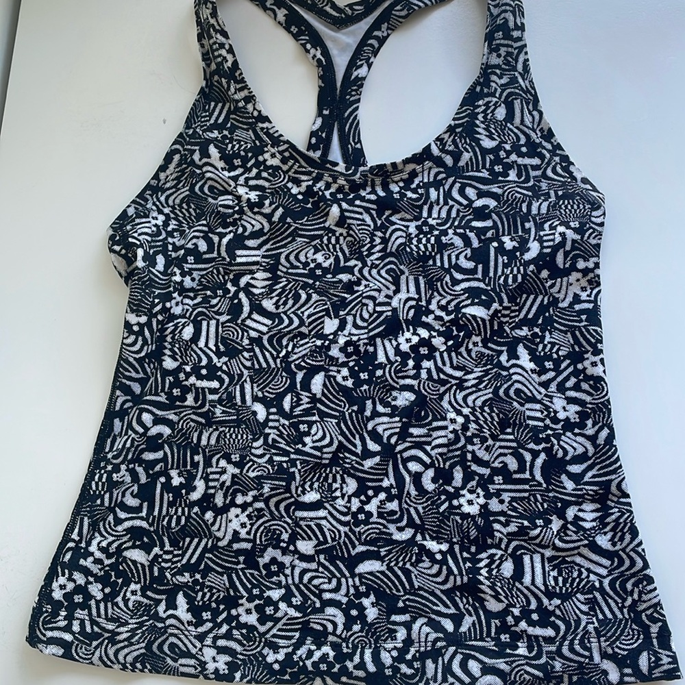lululemon cool racerback tank / size 4